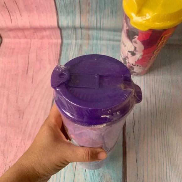 Selena 25 anniversary reusable cups (set of two) - Picture 5 of 10